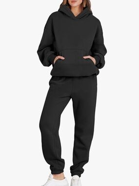 Black Cozy Fleece Two Piece Jogging Suit Size Medium (8-10)